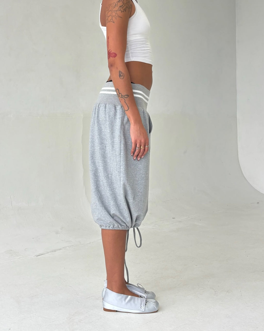 the CAMILLE ballerina flat in powder gray
