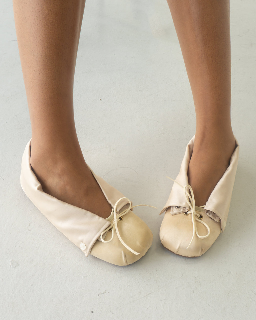 the CAMILLE ballerina flat in champagne