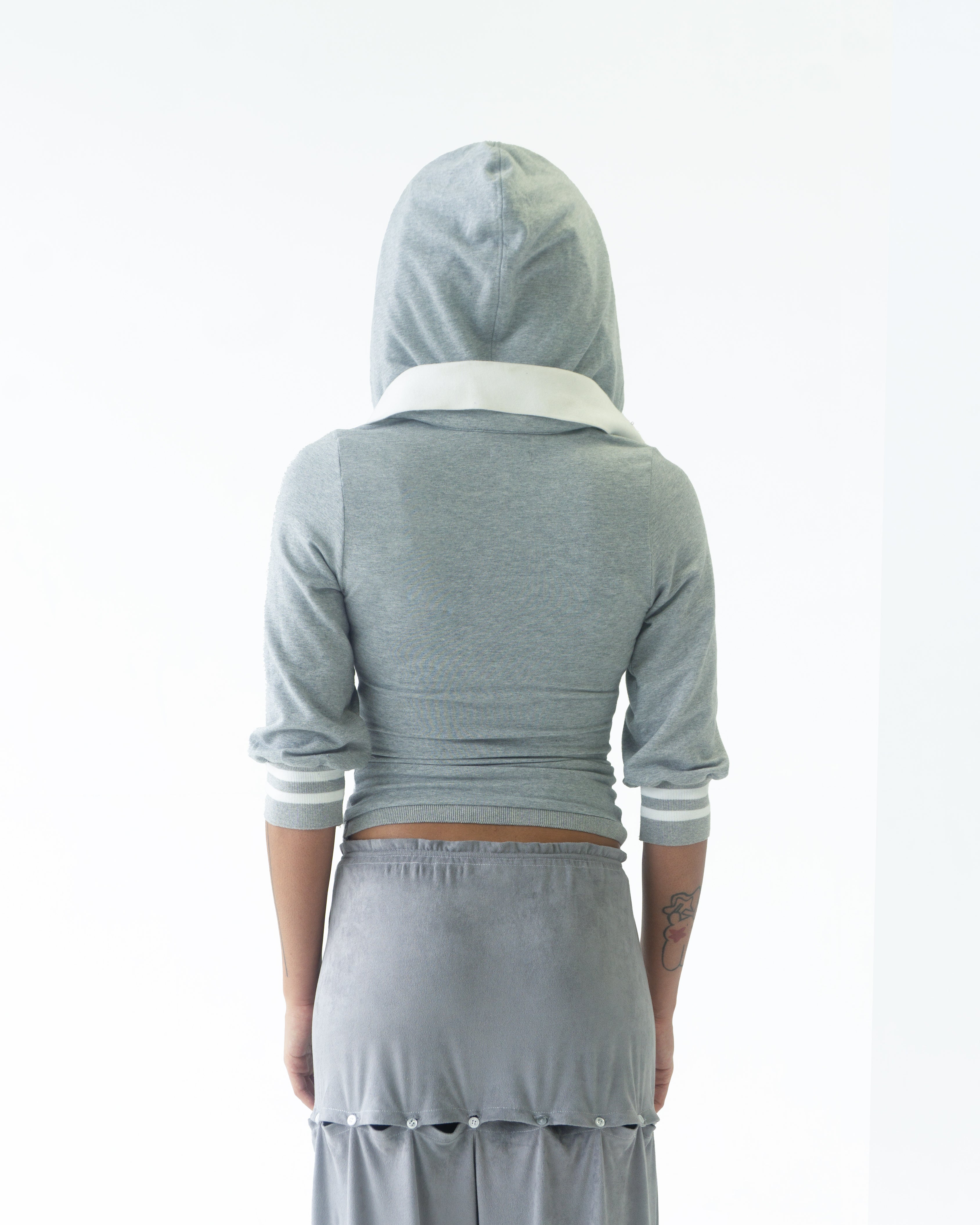 the SIREN polo hoodie in gray