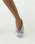 the CAMILLE ballerina flat in powder gray